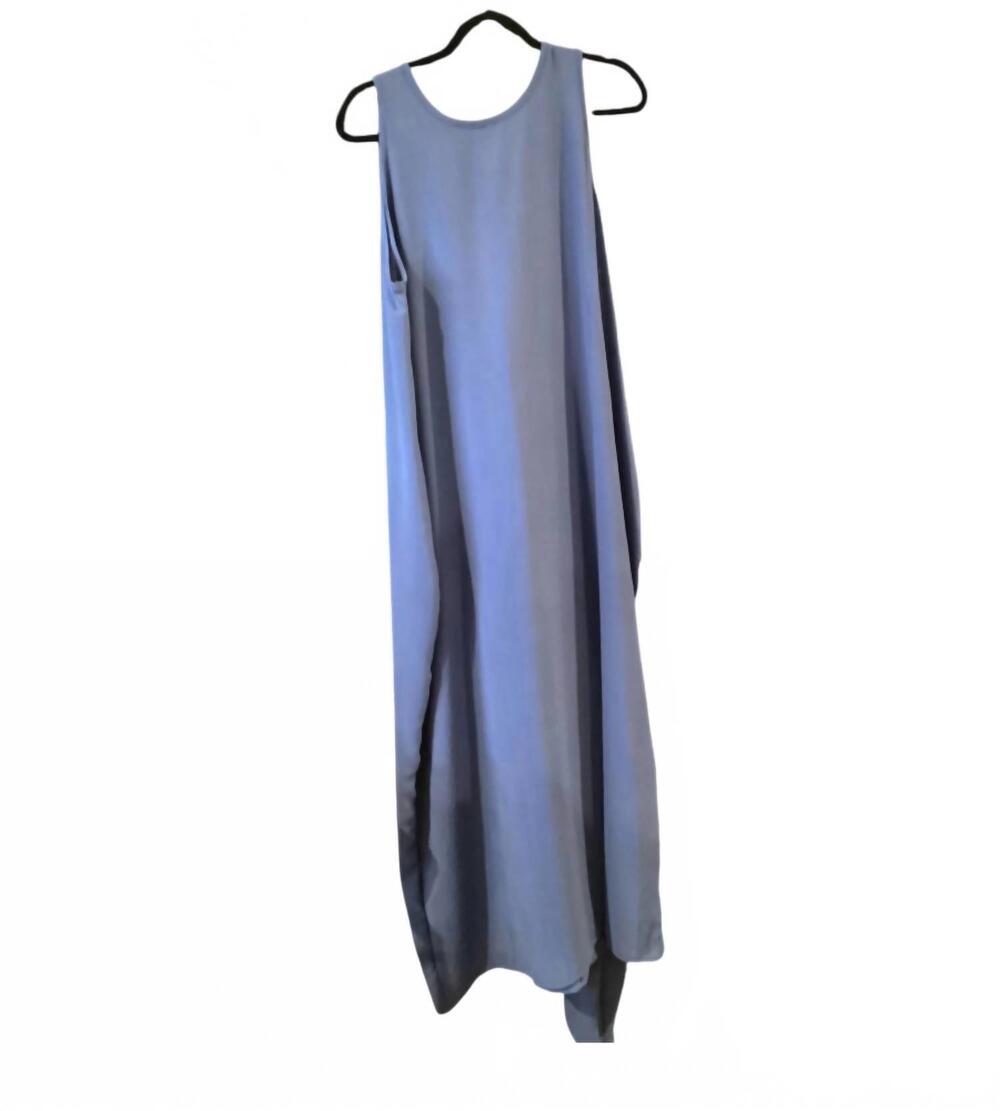NEW HEIMISH USA women's sleeveless maxi dress in blue